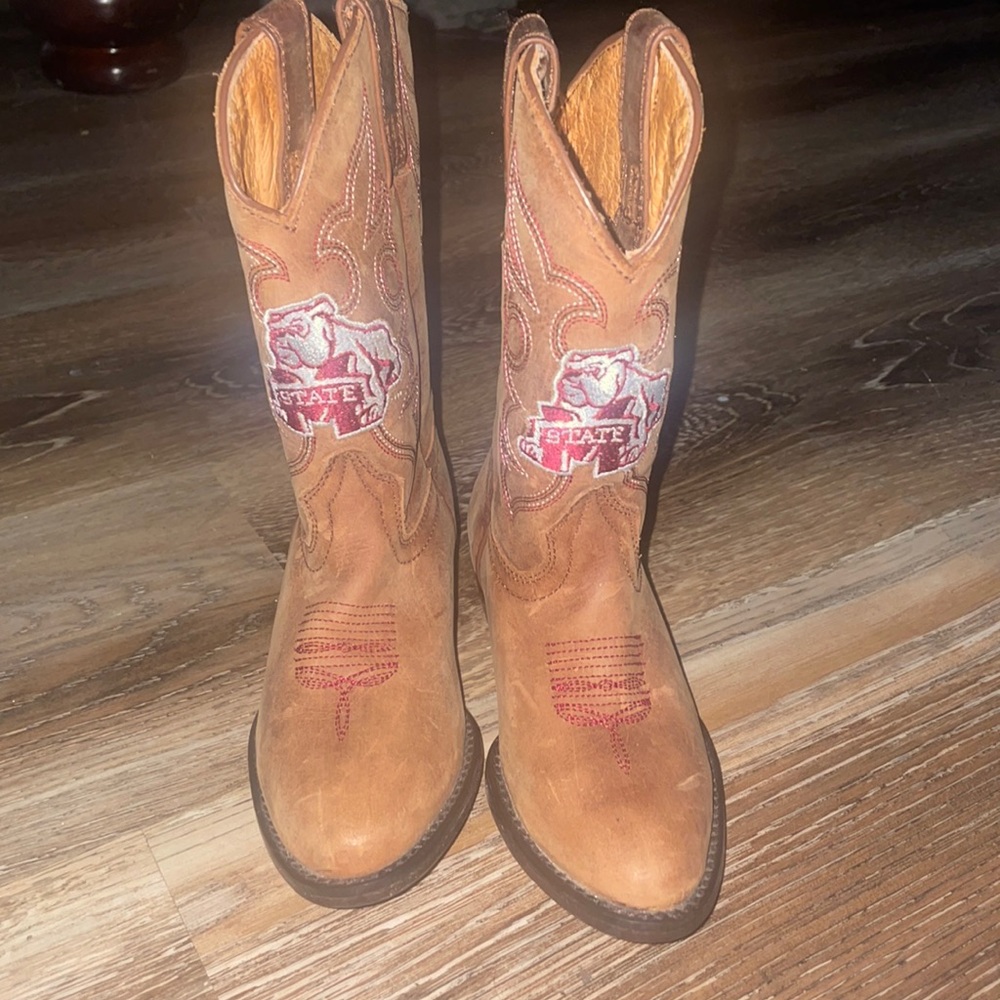 Someday toddler 8 1/2 MS State Bulldog boots